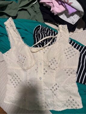 Cream Lace-Detail Button-Front Crop Top